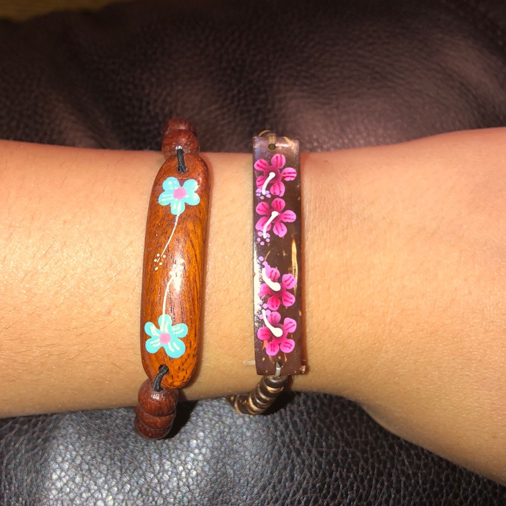 Hawaiian bracelets